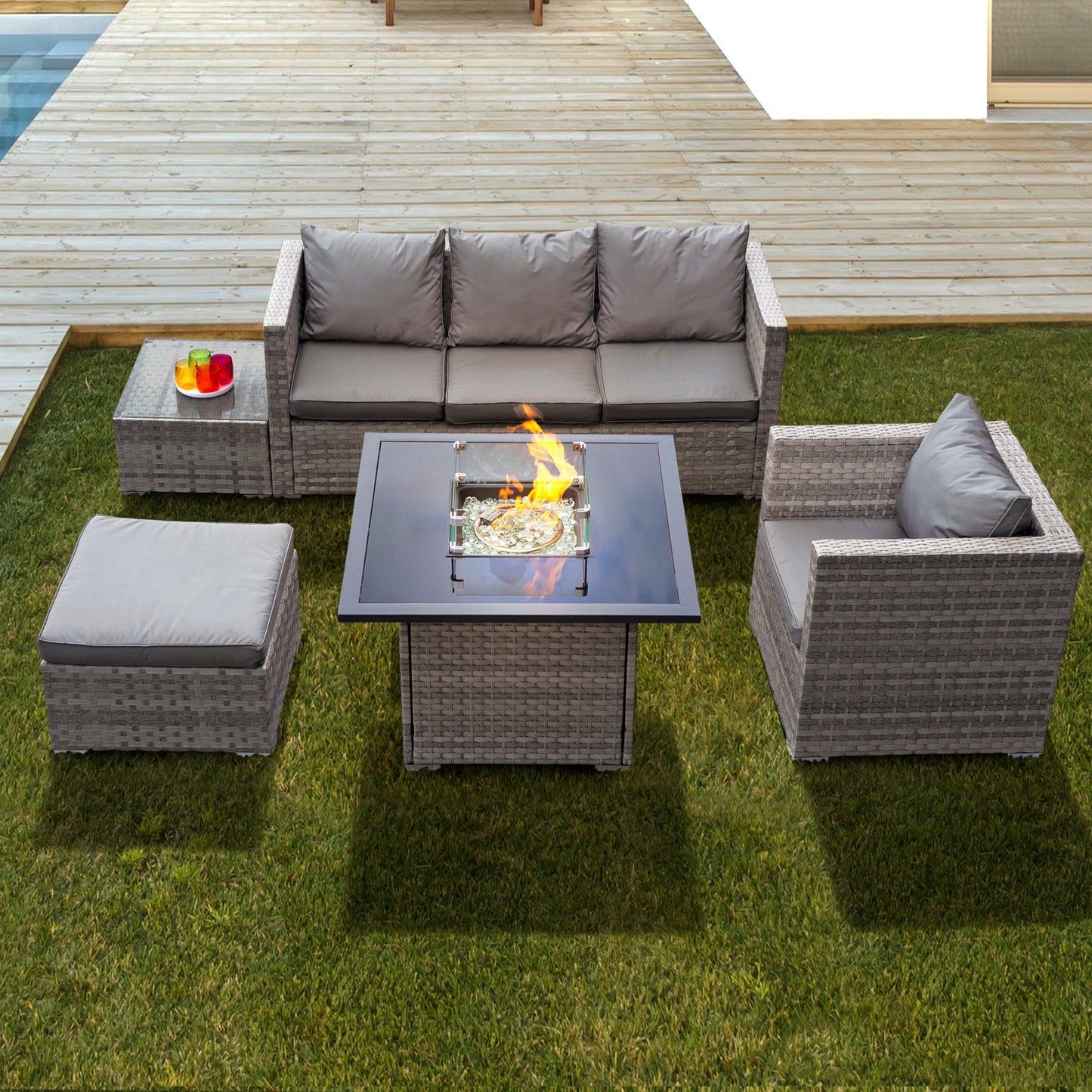 Oseasons¨ Acorn Rattan 5 Seat Firepit Lounge Set in Dove Grey