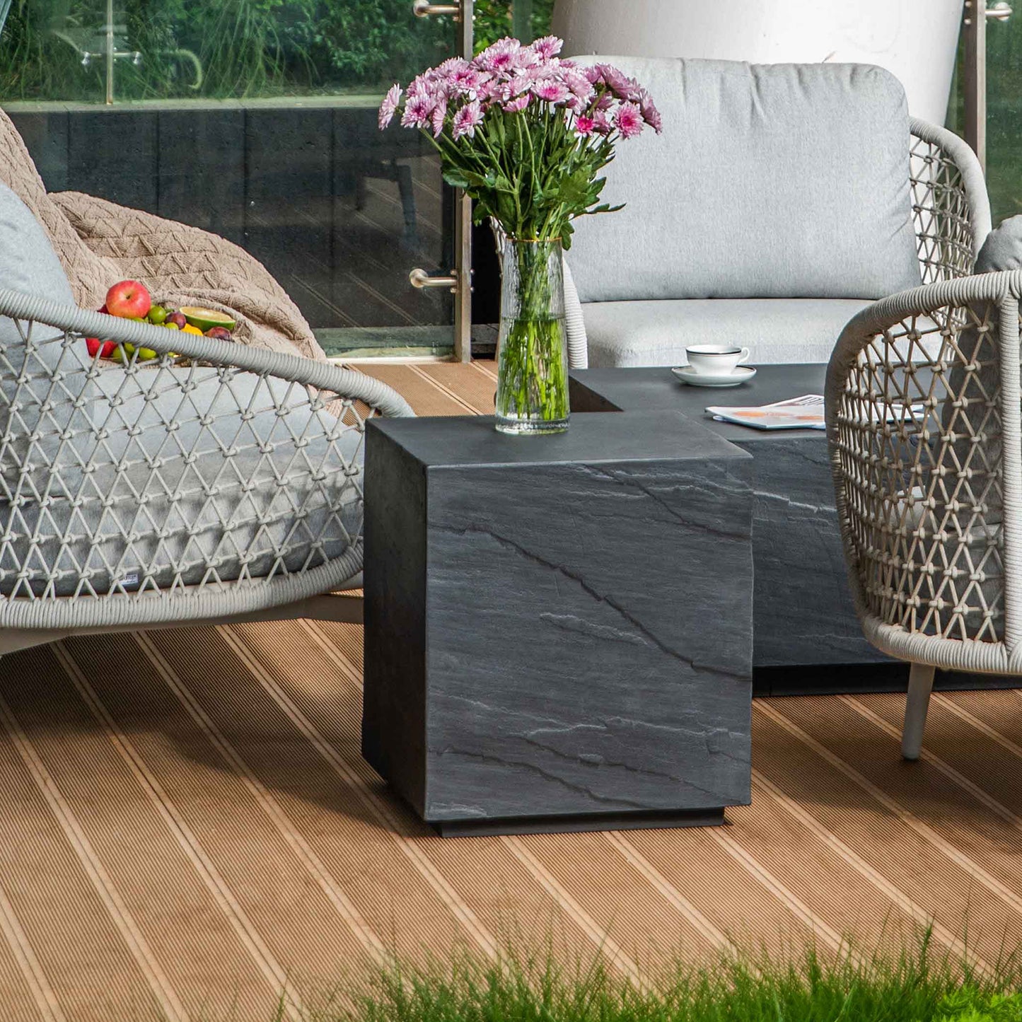 Elementi¨ Colorado GRC Side Table in Slate Black