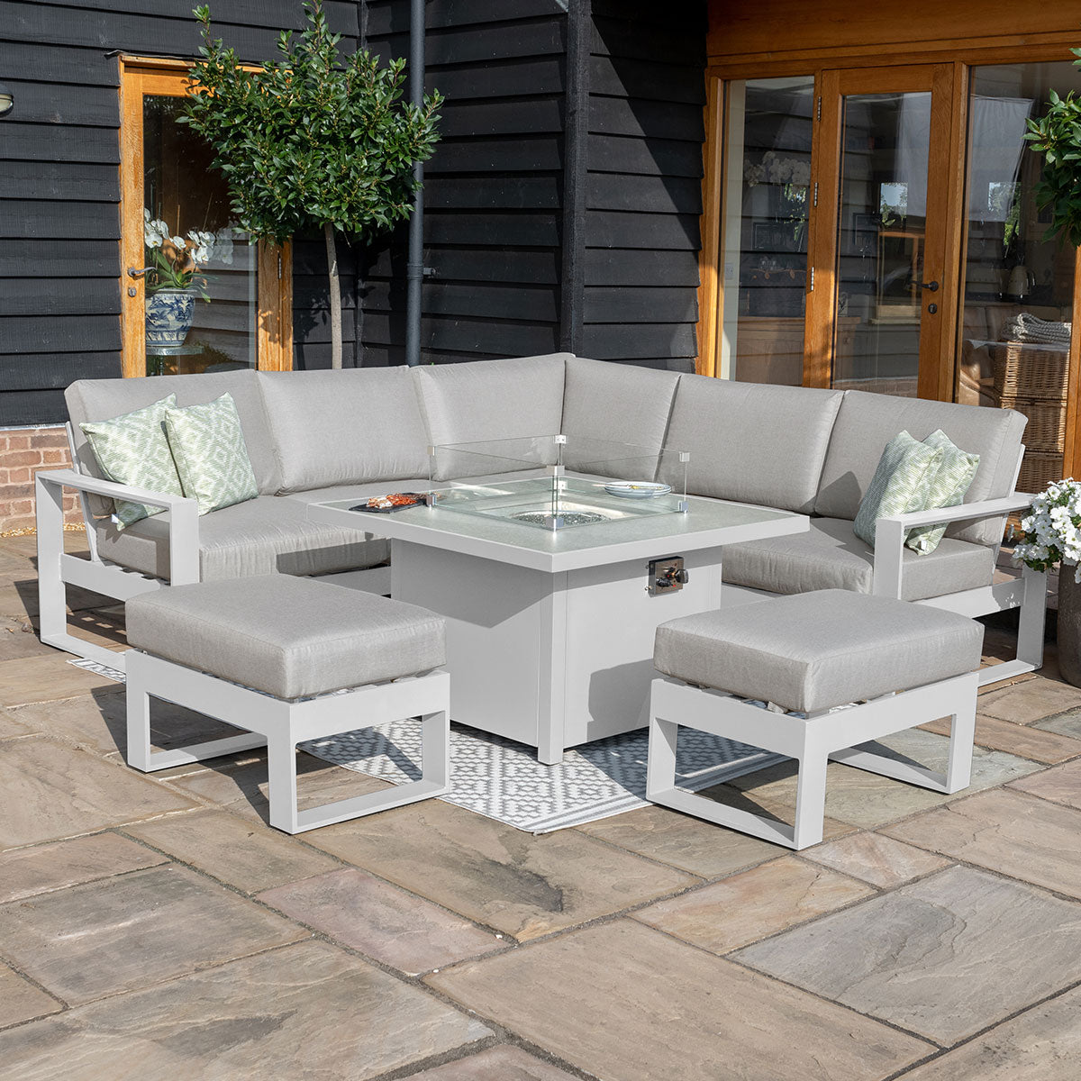 Amalfi Small Corner Group With Fire Pit Table in White