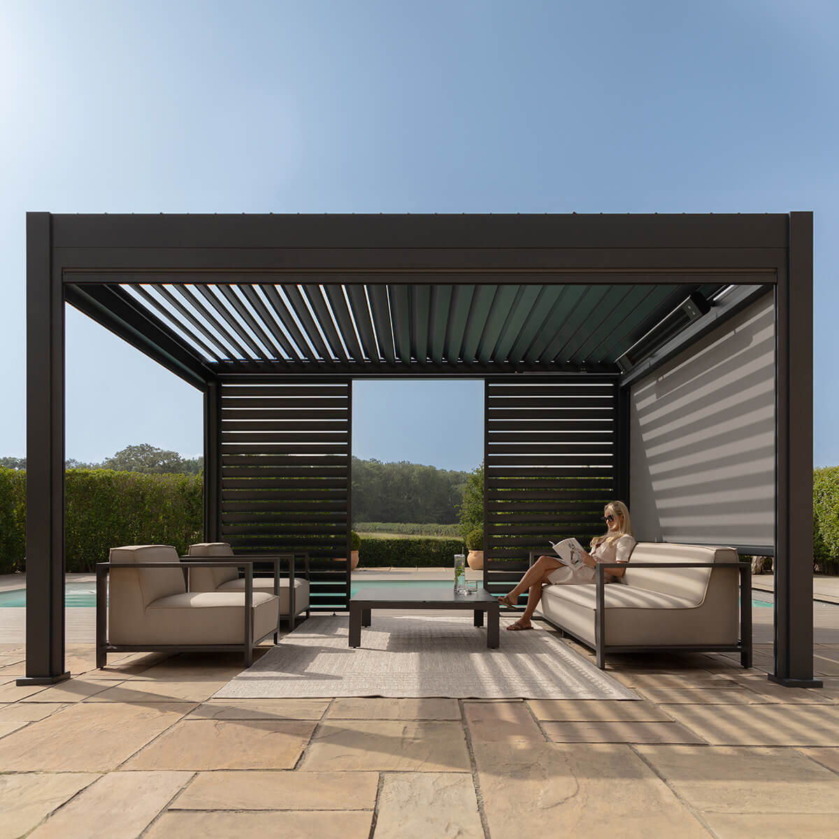 Eden Pergola Aluminium Rectangular 30x40 / Louvre Wall 4m / 3x Blinds / Grey