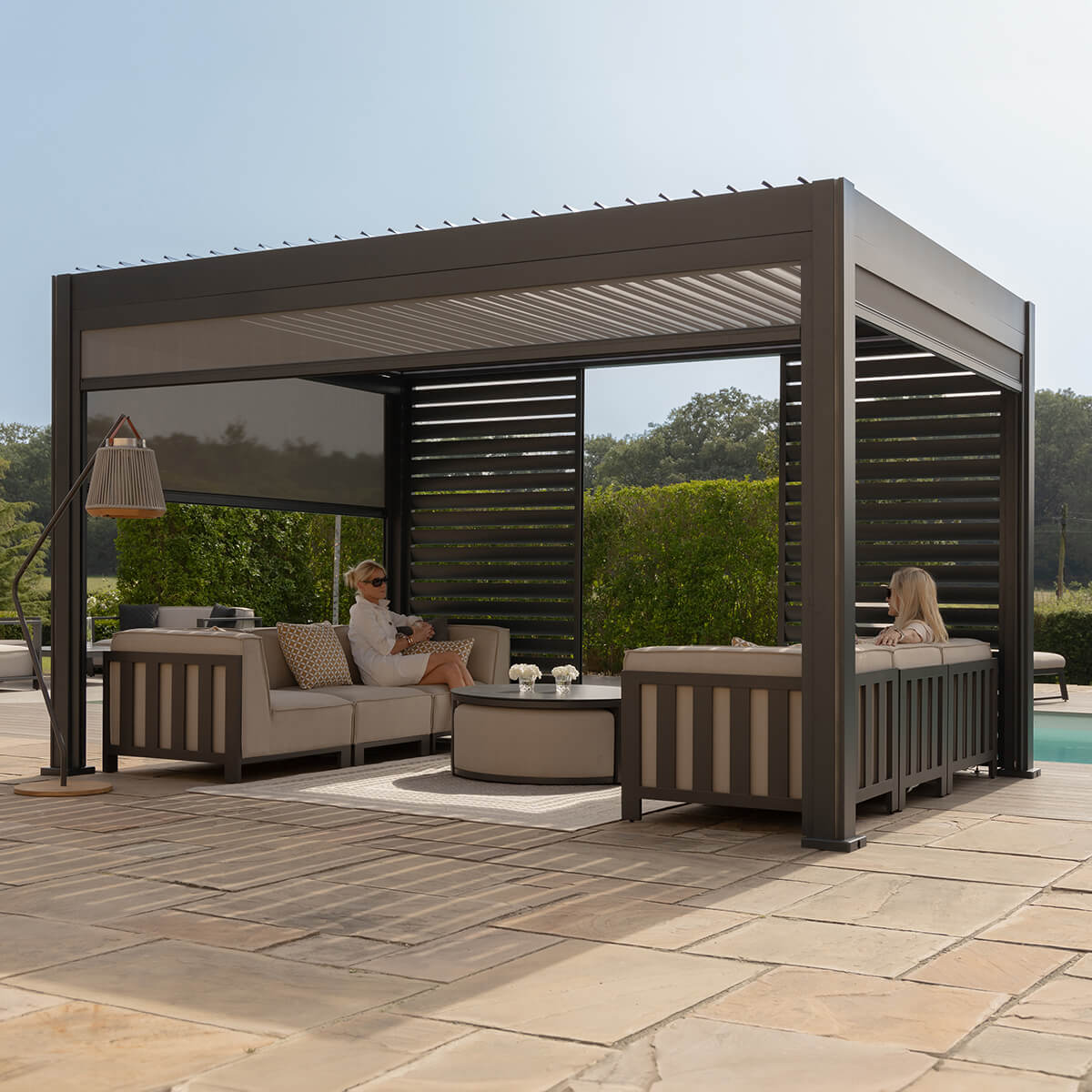 Eden Pergola Aluminium Rectangular 30x40 / Louvre Wall 4m / 3x Blinds / Grey