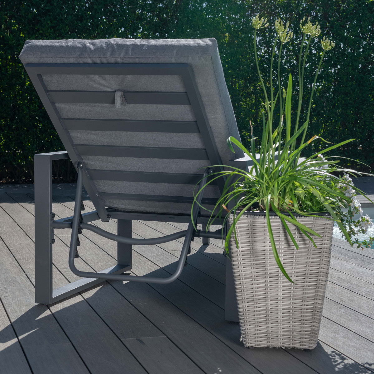 Amalfi Single Sunlounger in Grey