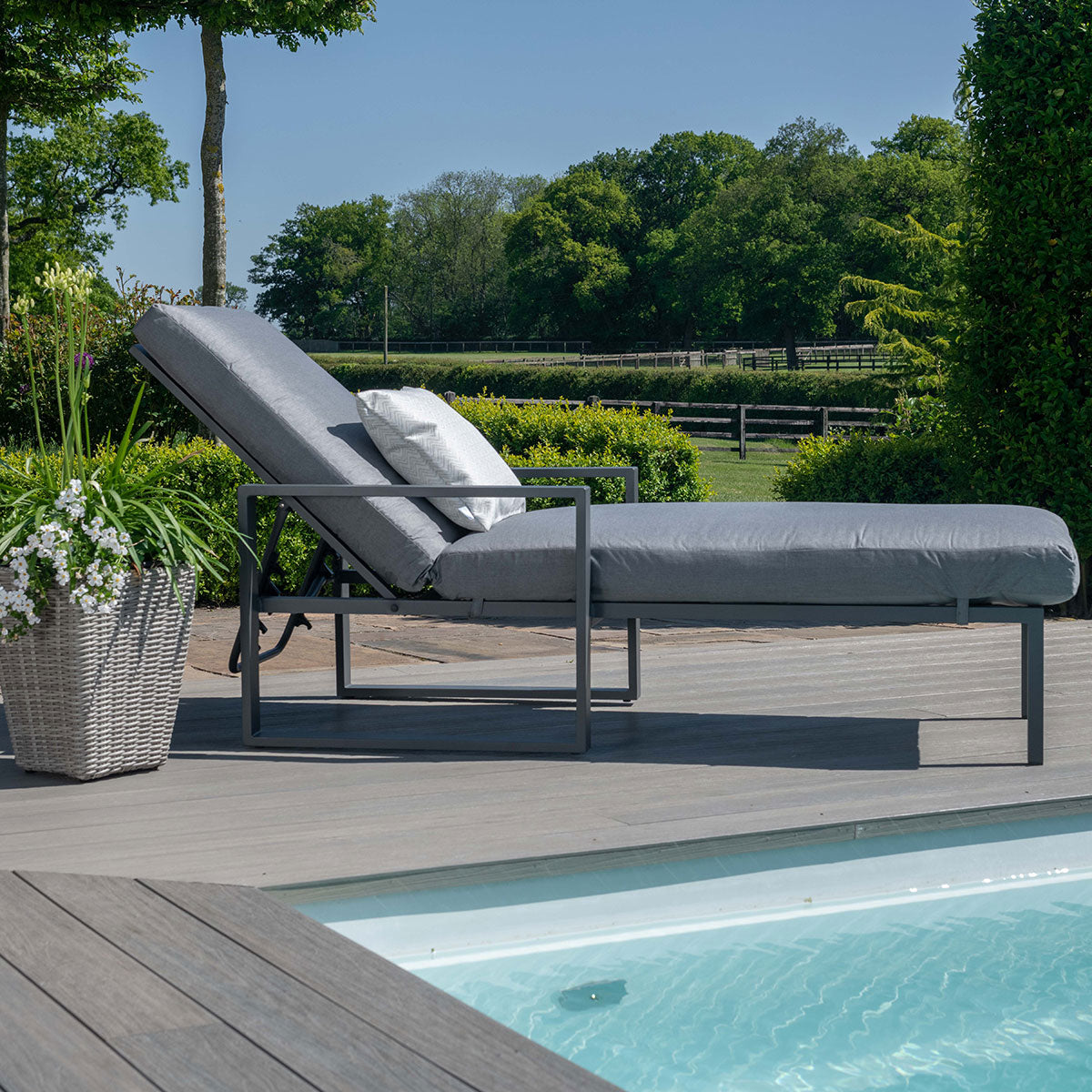 Amalfi Single Sunlounger in Grey