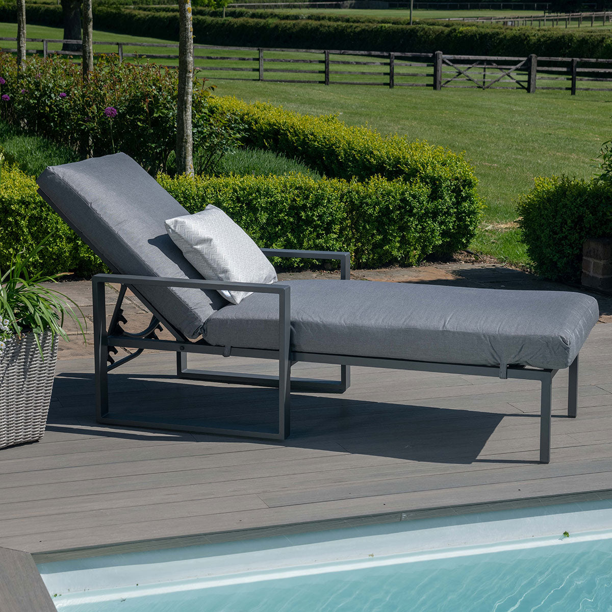 Amalfi Single Sunlounger in Grey