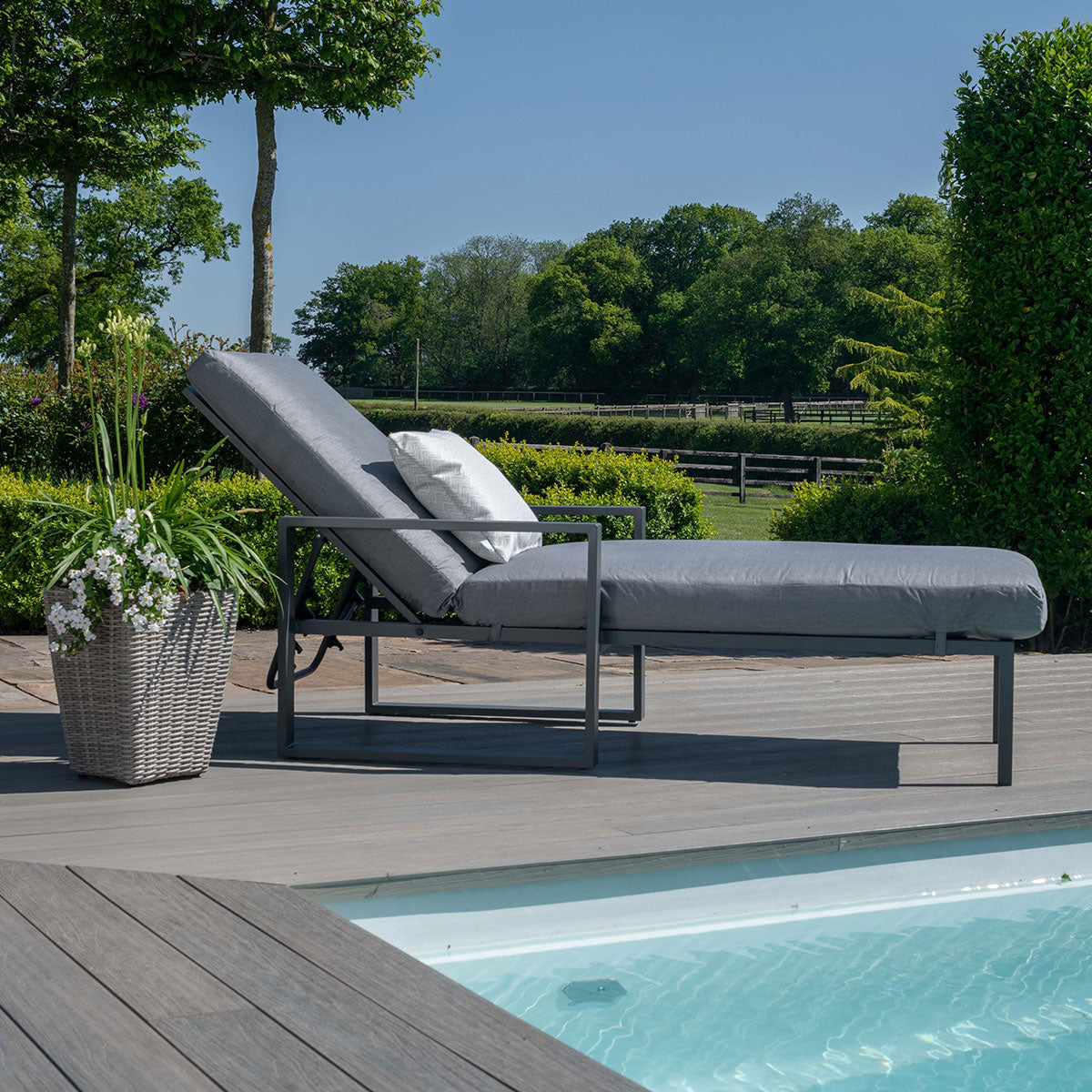 Amalfi Single Sunlounger in Grey