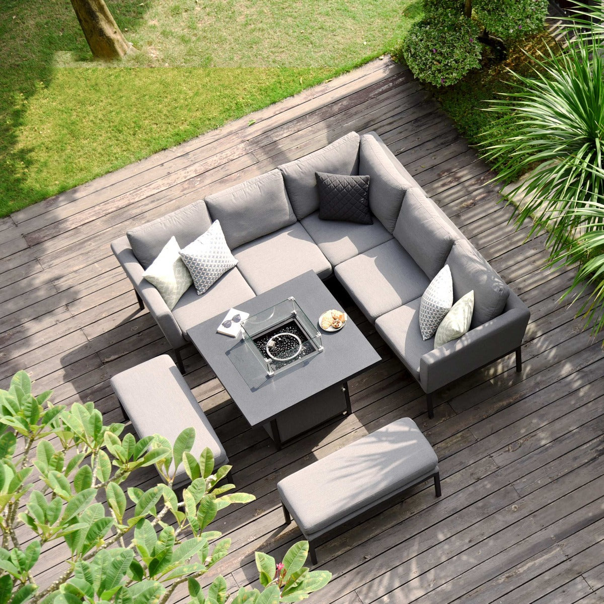 Pulse Square Corner Dining Set - With Fire Pit Table in Flanelle