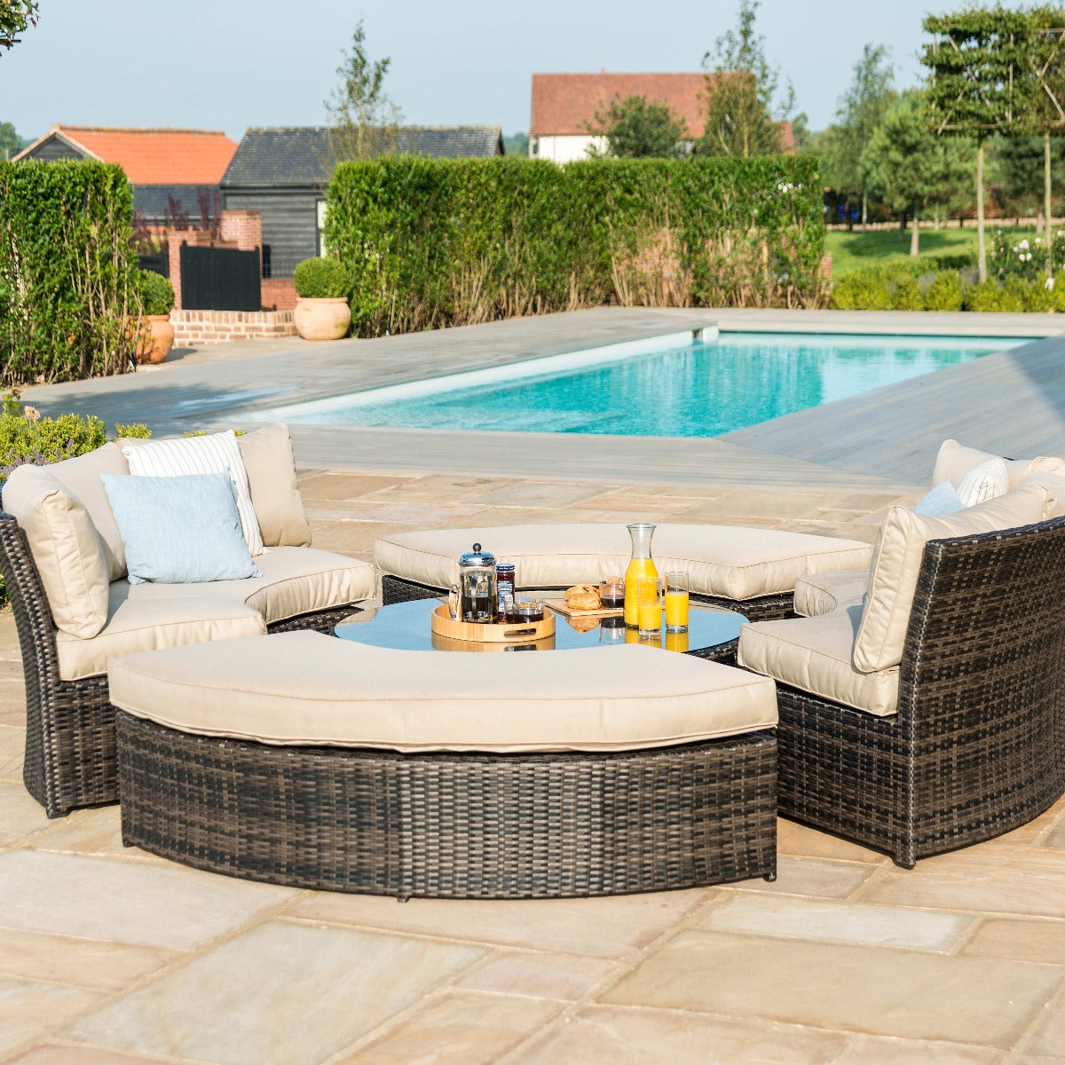 Chelsea Lifestyle Suite with Glass Table in Brown