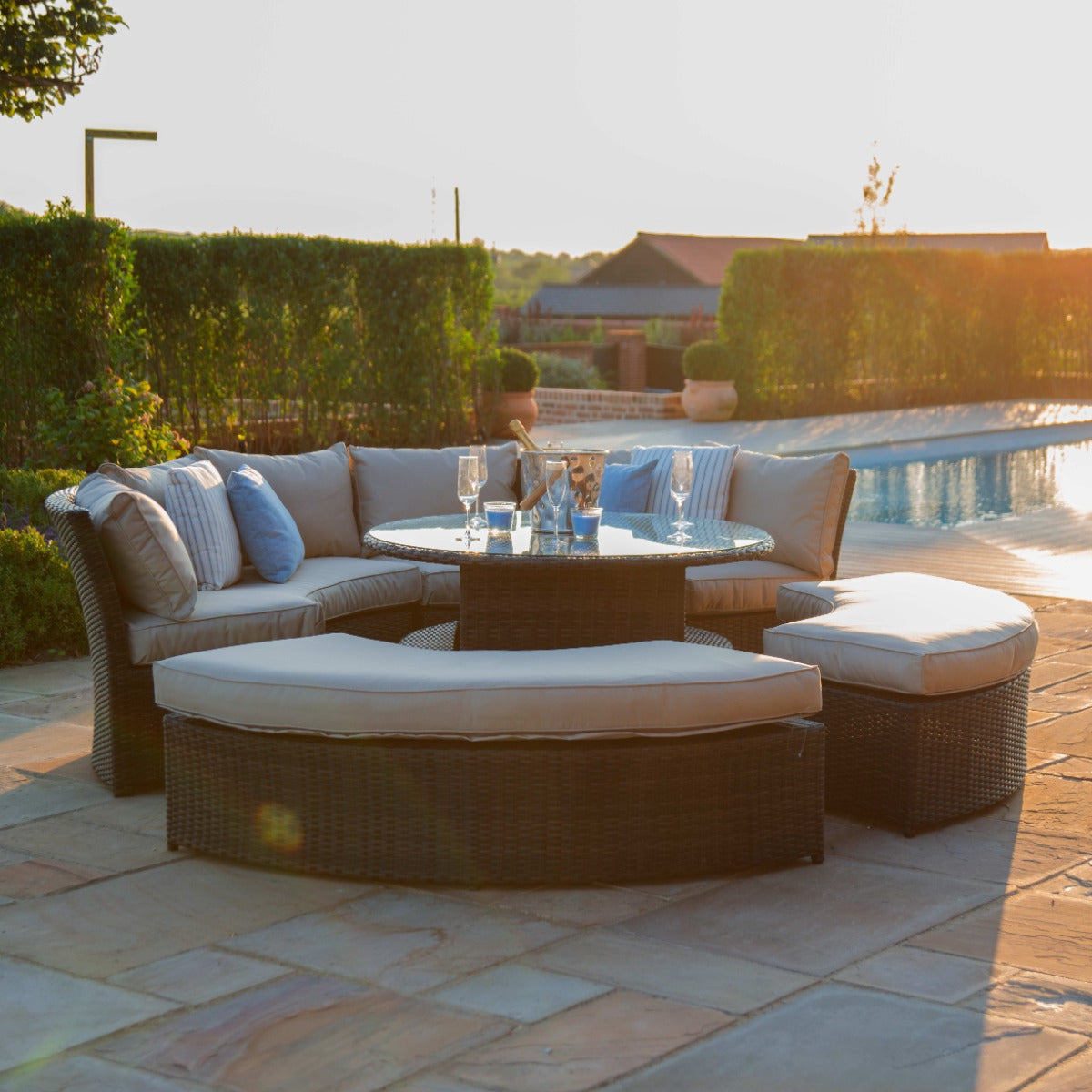 Chelsea Lifestyle Suite with Glass Table in Brown