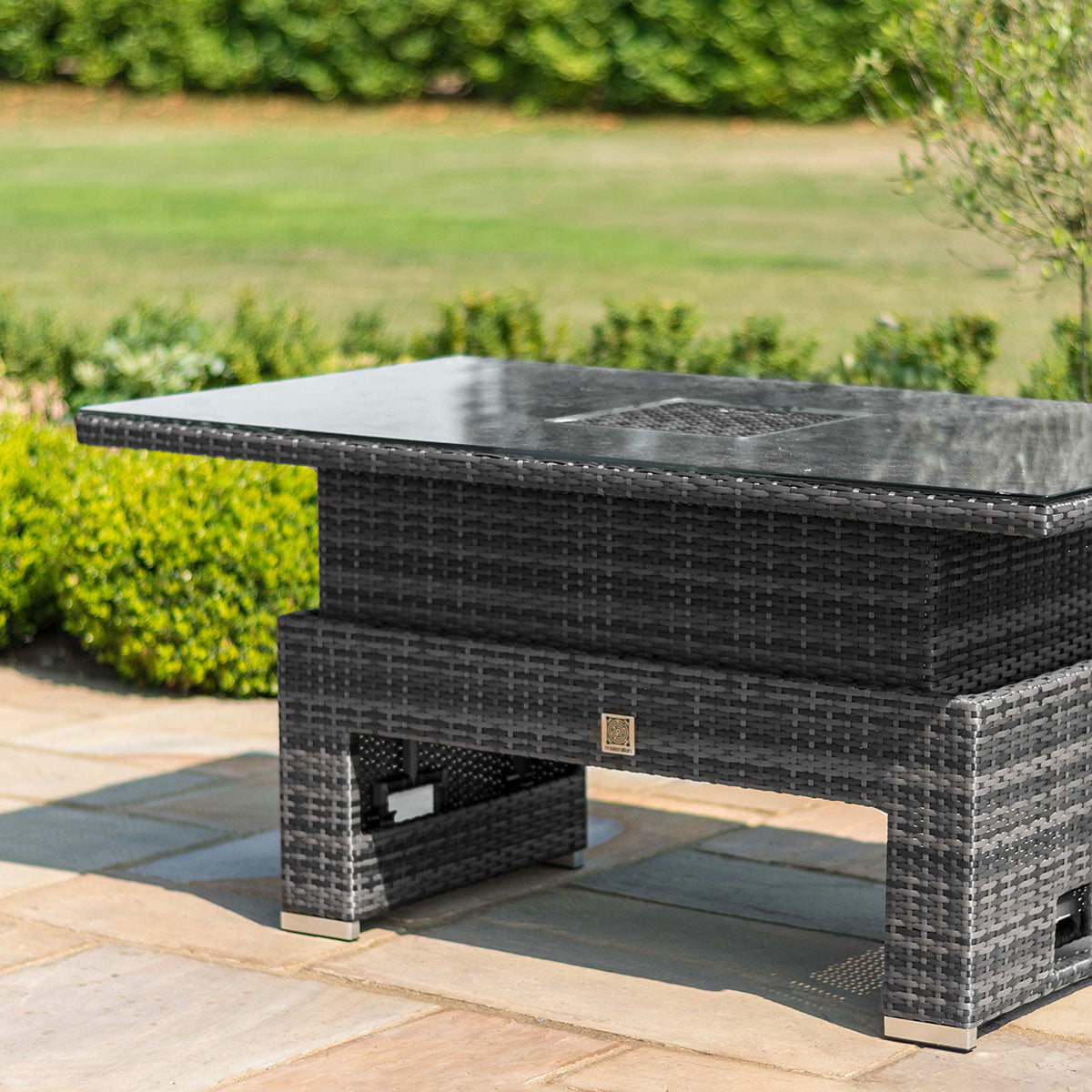 Rising Table with Ice Bucket in Grey