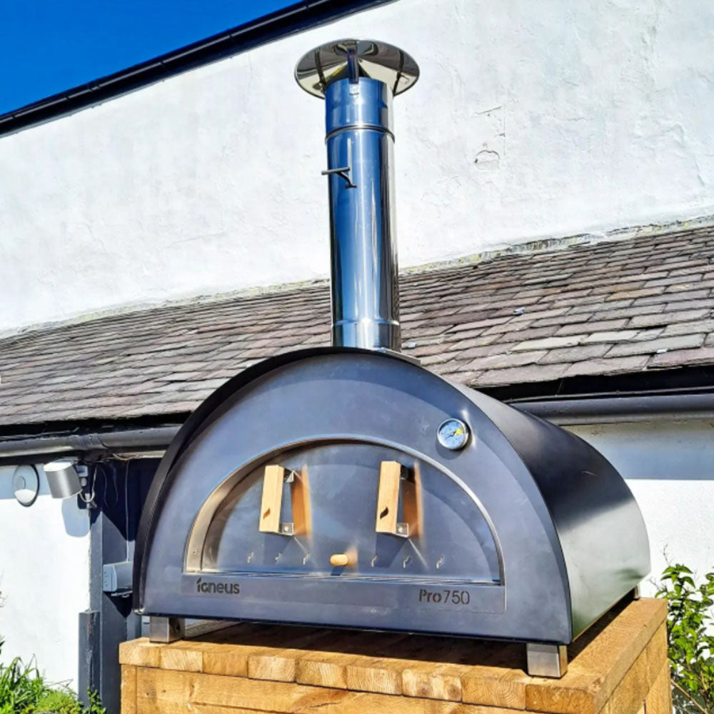 Igneus Pro 750 Pizza Oven: Elevate Your Outdoor Cooking Experience