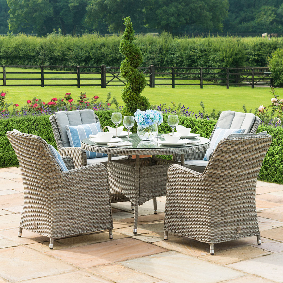 Oxford 4 Seat Round Dining Set with Venice Chairs in Light Grey