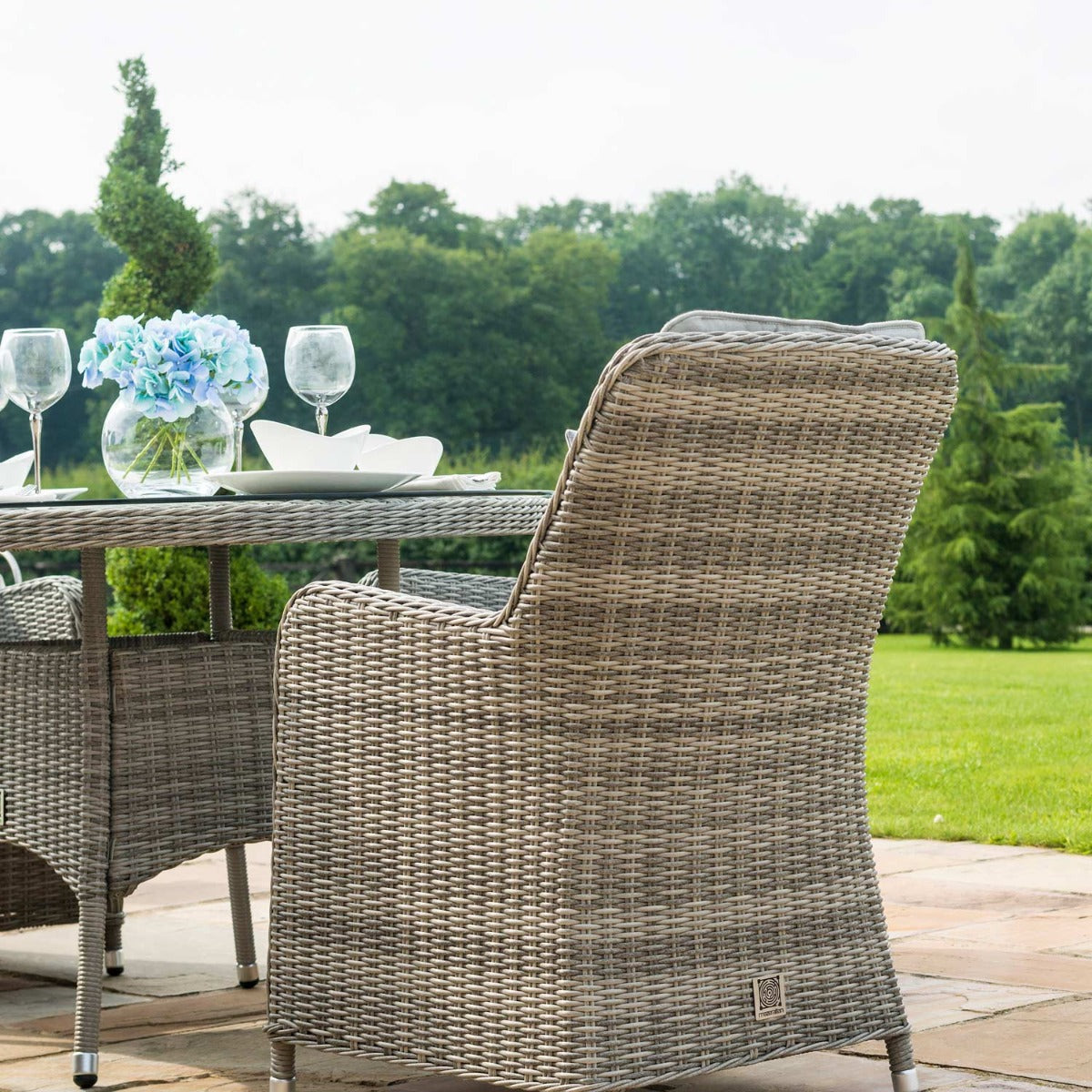 Oxford 4 Seat Round Dining Set with Venice Chairs in Light Grey