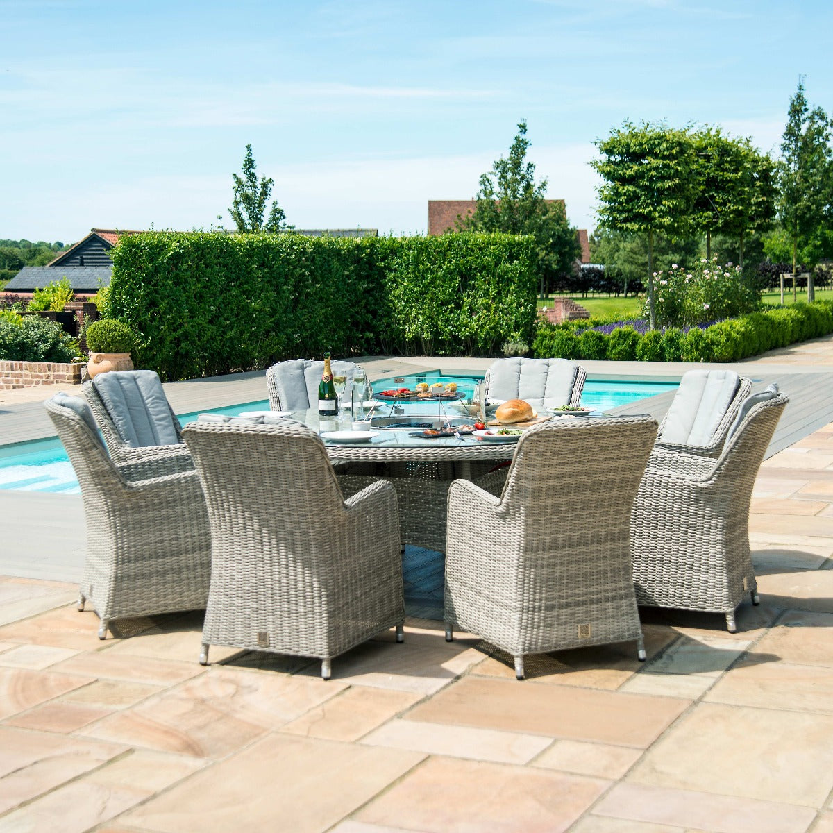 Oxford 8 Seat Round Fire Pit Dining Set with Venice Chairs and Lazy Susan in Light Grey