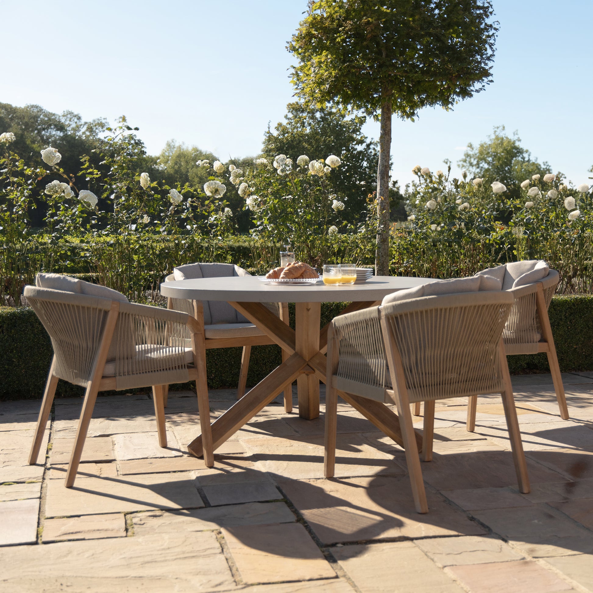 Martinique 4 Seat Round Dining Set in Light Brown