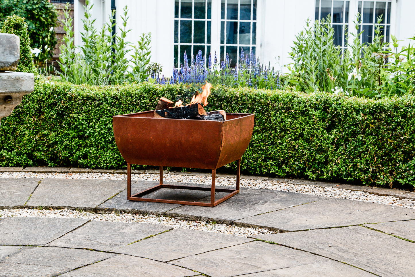 Outdoor Windermere Fire Pit Rust Iron H36Cm W50Cm