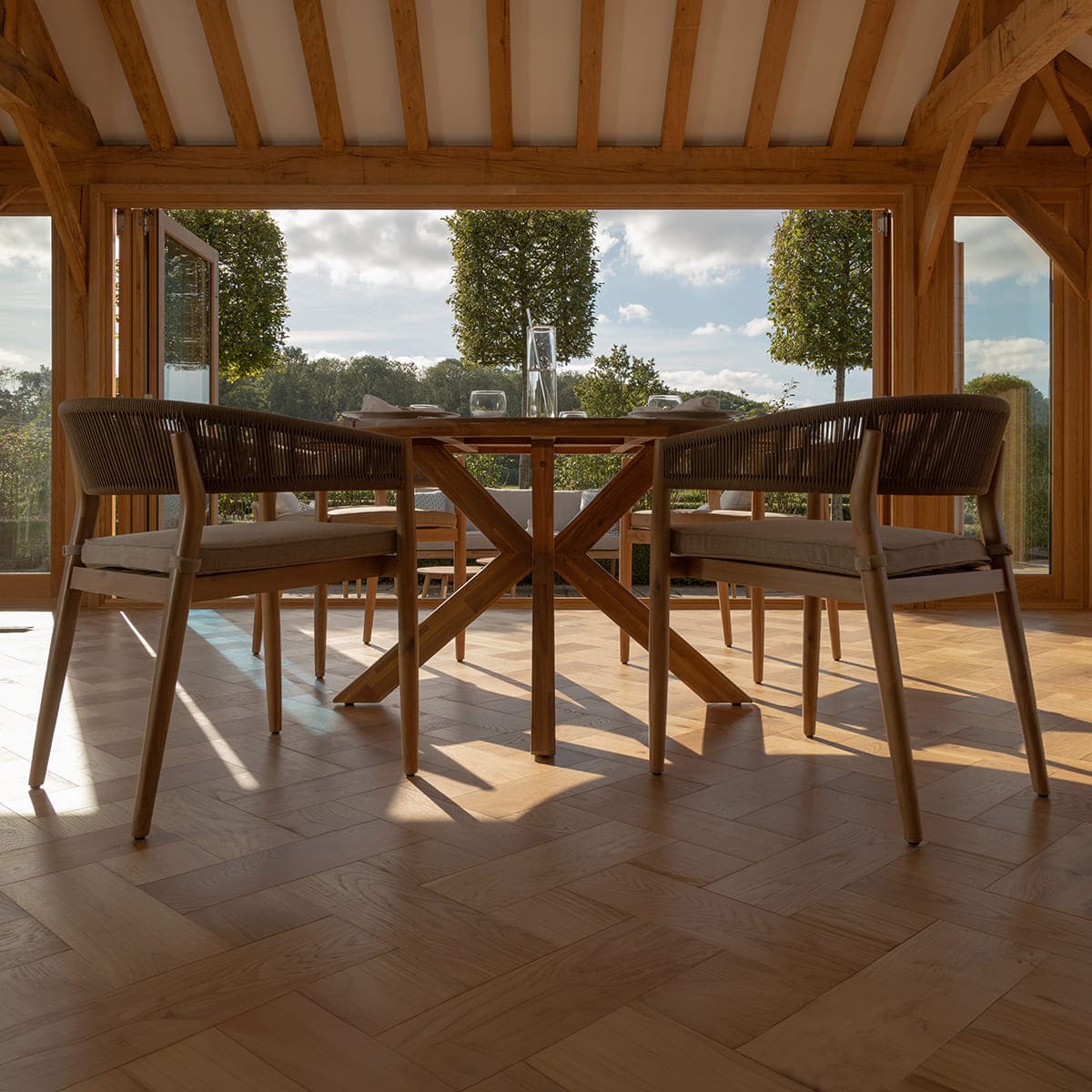 Porto 4 Seat Round Dining Set in Sandstone